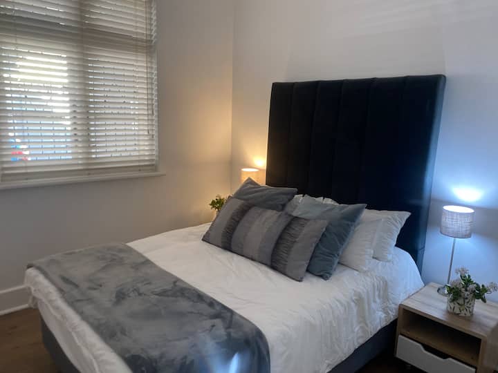 Dvojlôžková spálňa. 