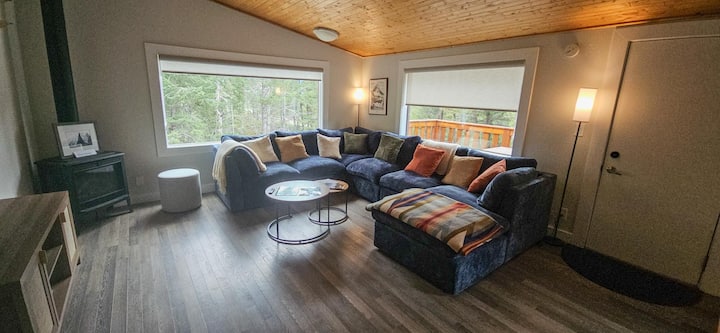 Private Cabin Near Canmore - Canmore