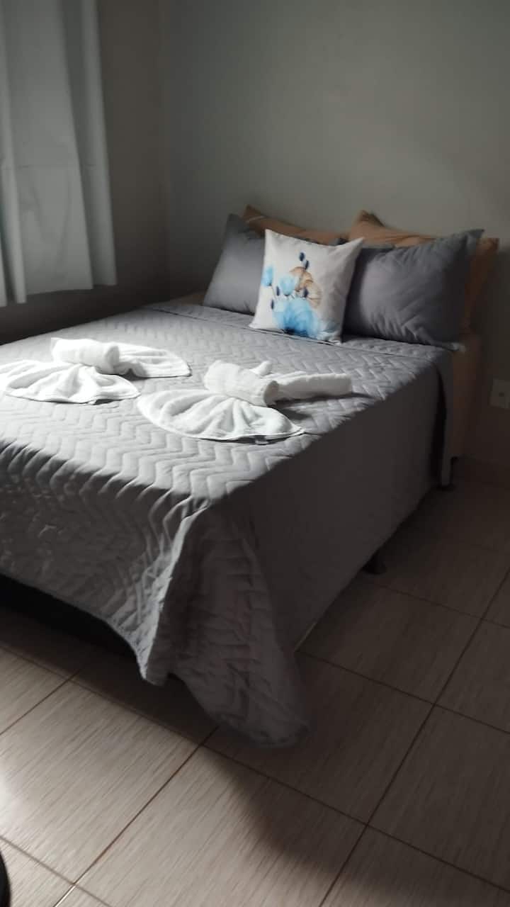 带双人床的双人房 