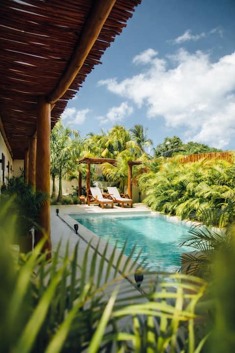 Anuncio de Airbnb popular: Shankara 4 - Pool · Starlink · Near beach en Lázaro Cárdenas