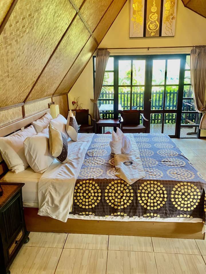 Thai Style Bungalow 6 Person+shared Swimming-pool - Chiang Rai