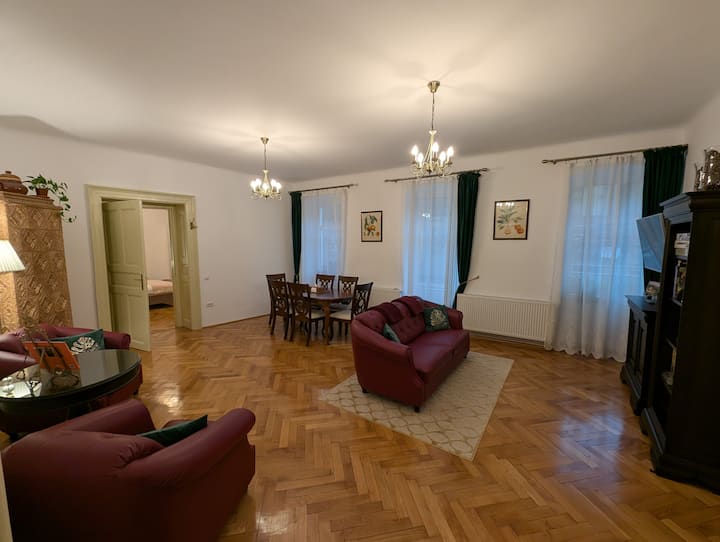 Elfriede 1912 Elegant Apartment  In The Old Town - Roumanie