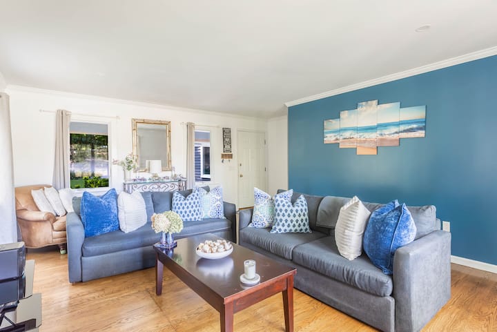 Lily Pond Dream House - Sag Harbor, NY