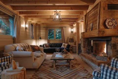 Successful Airbnb property: Landscape Lodge - stylish chalet with amazing view in Abondance