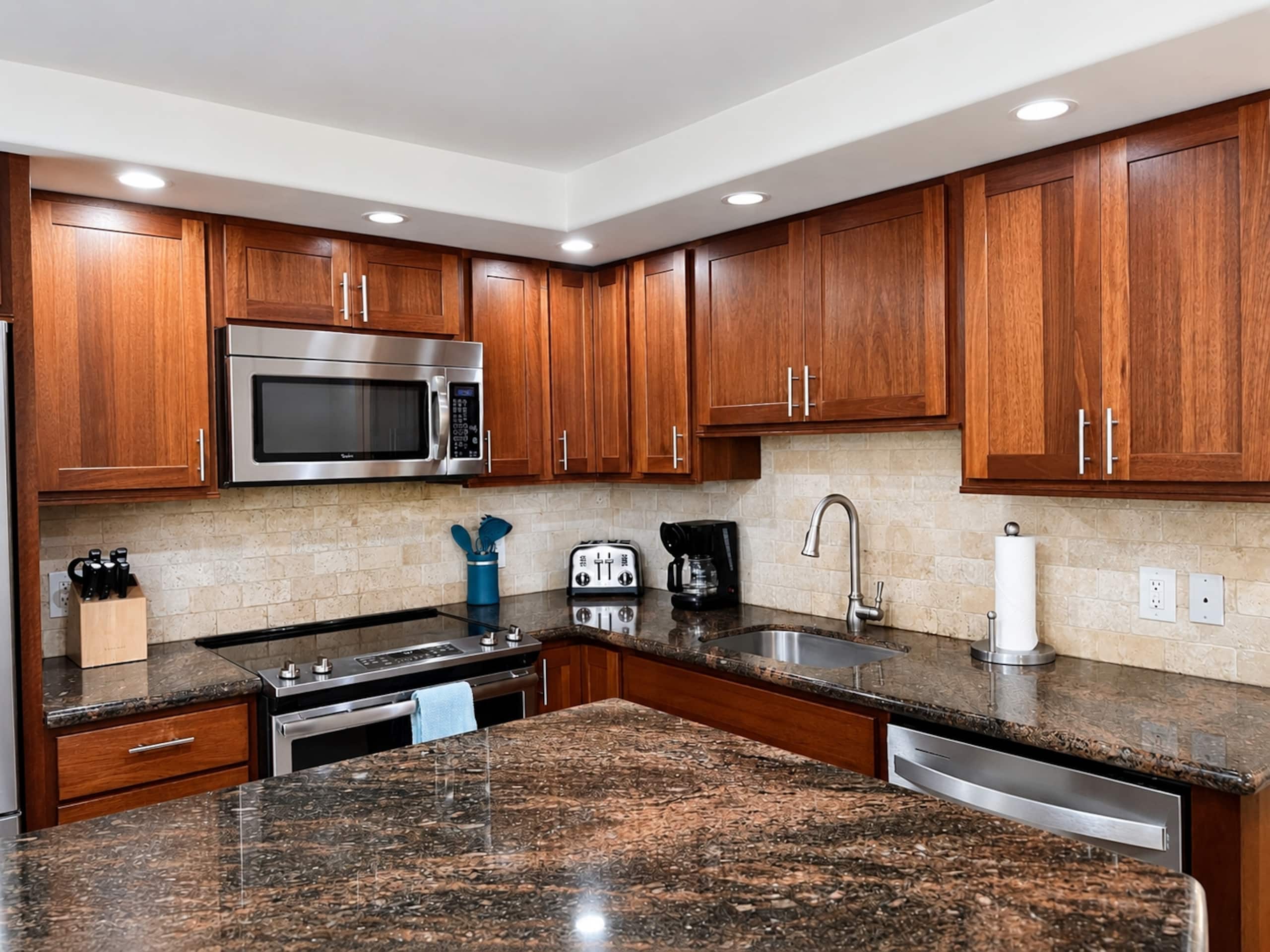 Condo in Kihei · ★4.72 · 3 bedrooms · 5 beds · 3 baths - Image 7