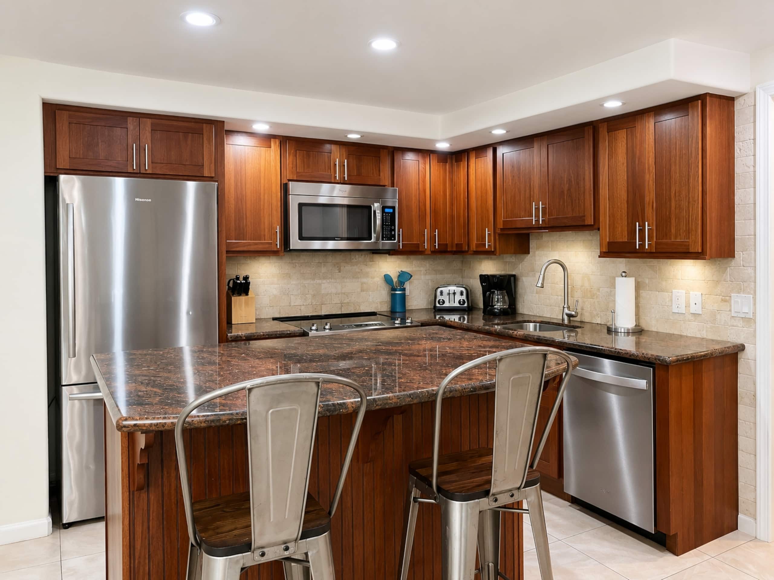Condo in Kihei · ★4.72 · 3 bedrooms · 5 beds · 3 baths - Image 6
