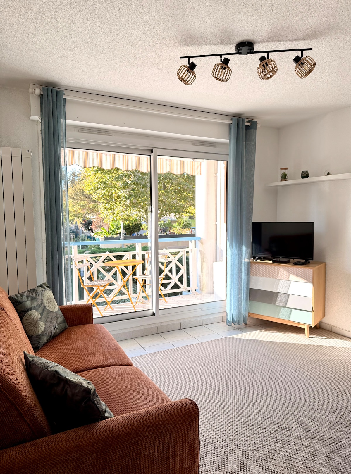 Всекидневна зона