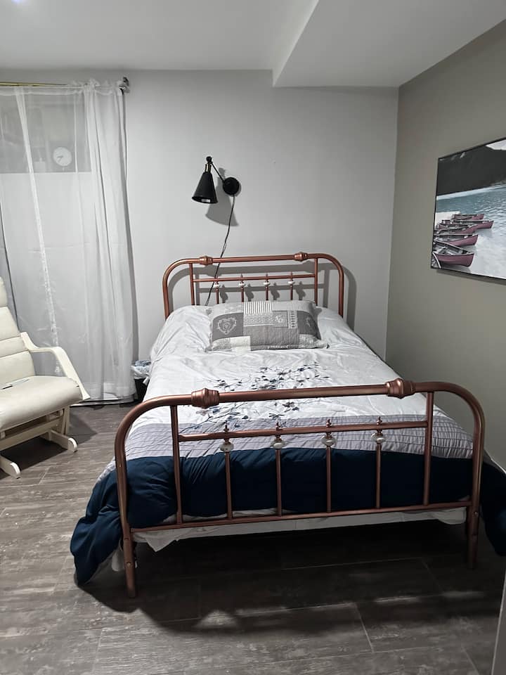 Un Grand 3 1/2 Dans Un Bungalow - Levis