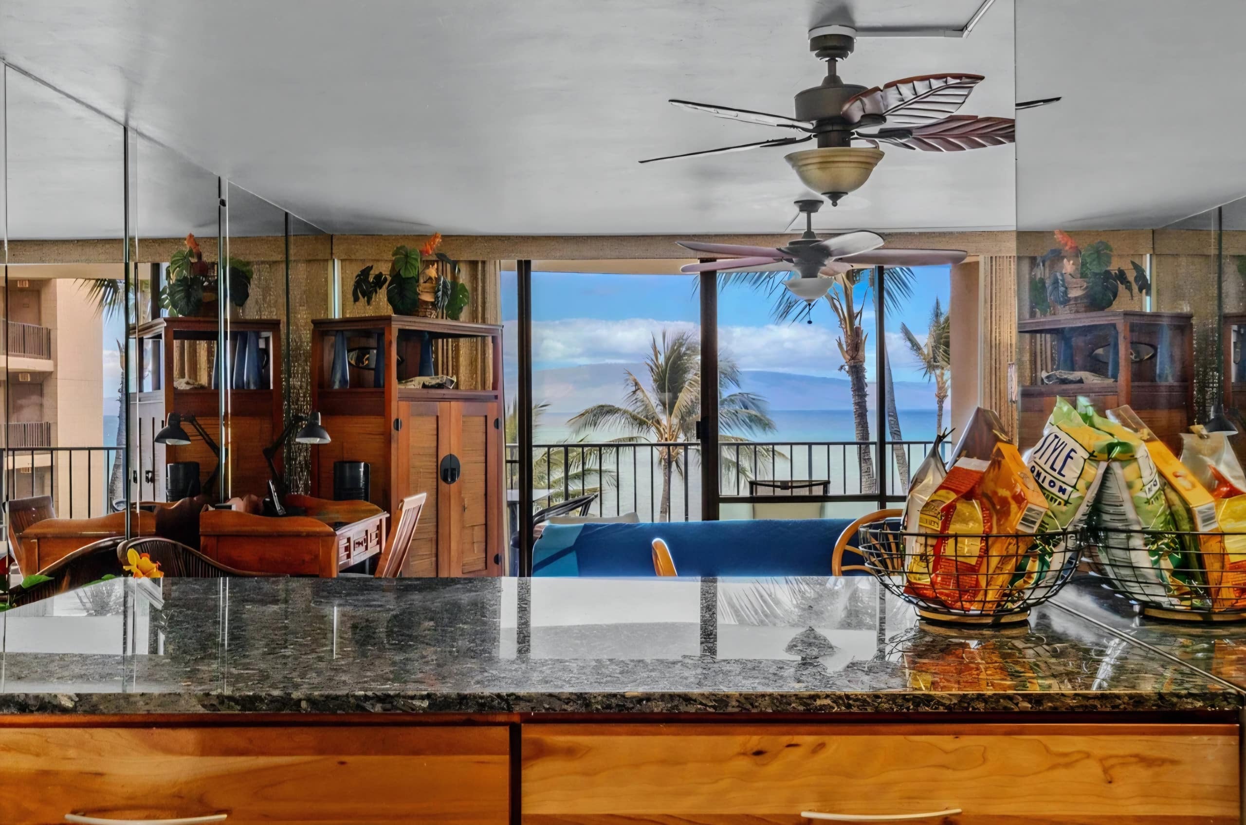 Condo in Lahaina · ★4.95 · 1 bedroom · 2 beds · 1 bath - Image 11