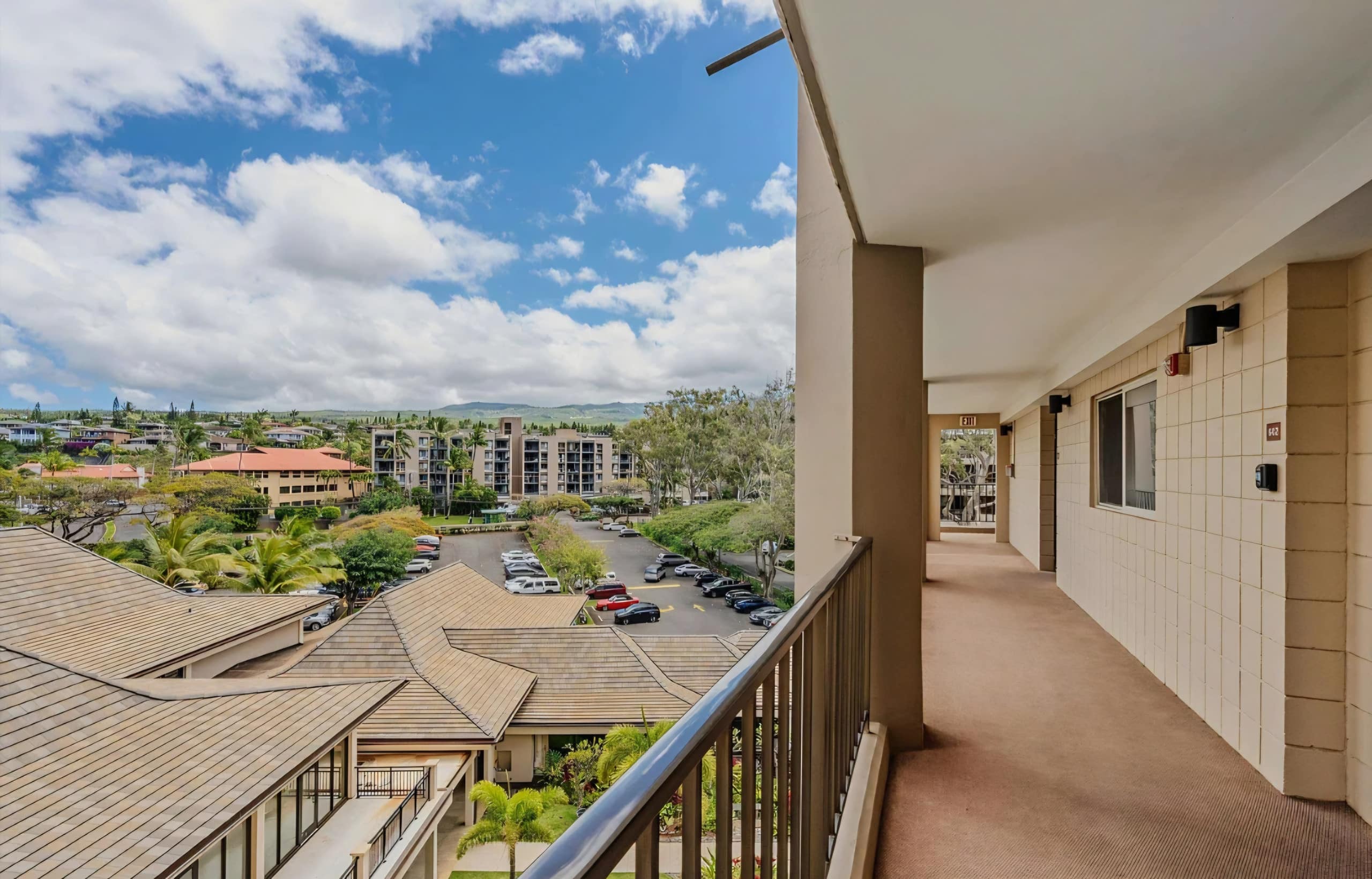 Condo in Lahaina · ★4.95 · 1 bedroom · 2 beds · 1 bath - Image 34