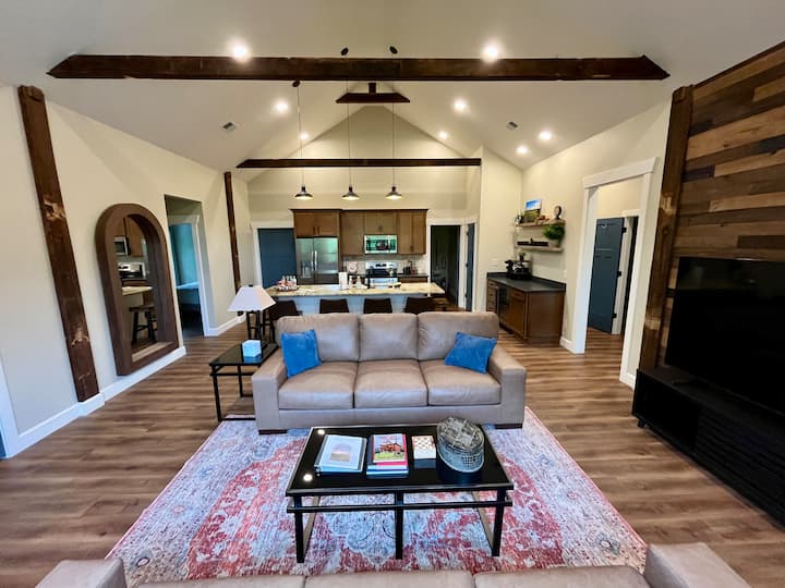 Silver Creek Barn-loft | New Unique 3br Gem - Berea, KY