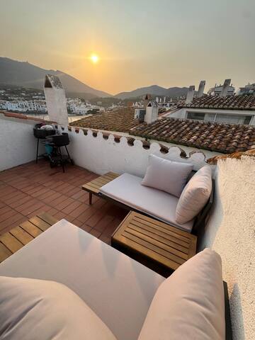 Maison typique au cœur de Cadaqués Vue mer gallery image 2