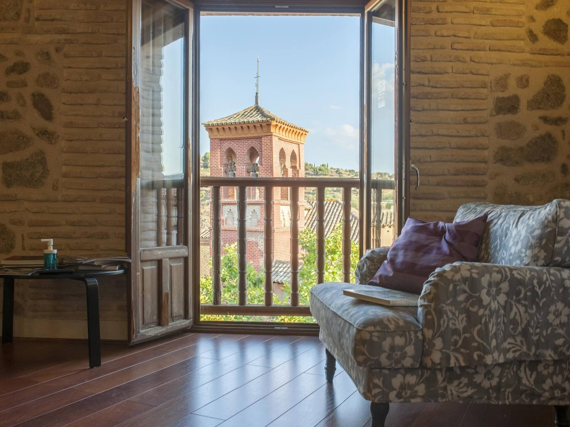 San Cipriano apartment with garage included.