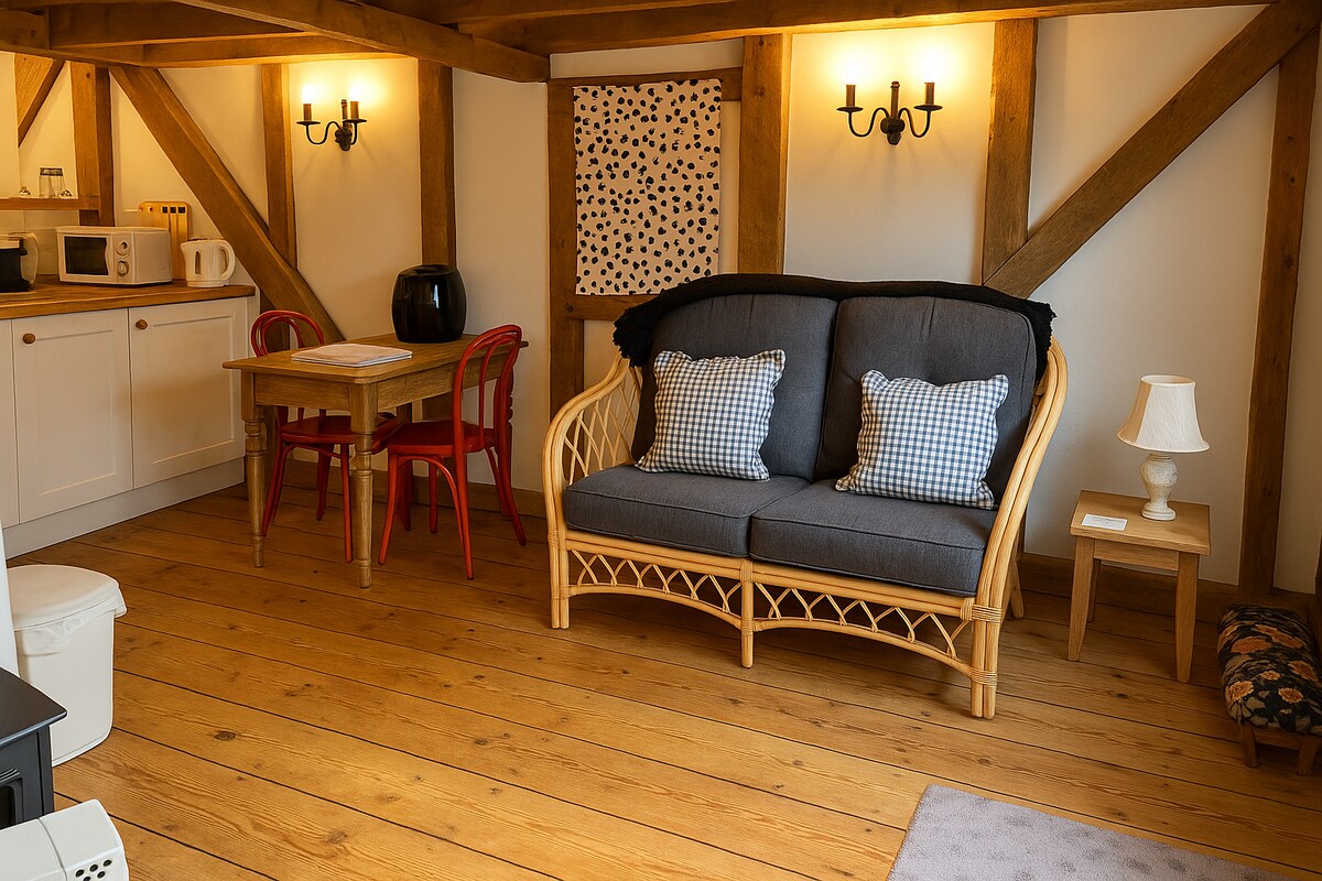 Popular Airbnb listing: Romantic converted granary in the New Forest in New Forest
