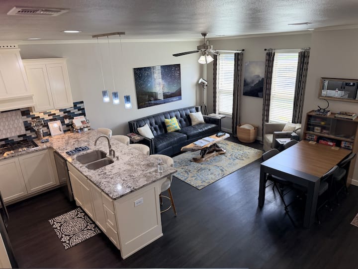 Luxury Townhouse In The Rose District - Broken Arrow, OK