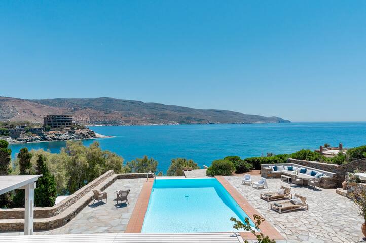 La maison de Danaé: “Les pieds dans l’eau” gallery image 2