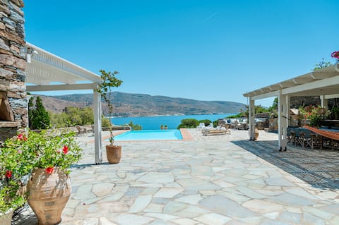 Danaé's house: "Waterfront"