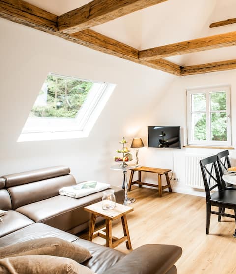 Treetop apartment in a dream location on the edge of the forest