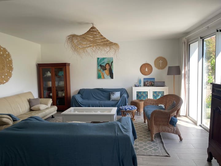 Quimiac à 2 Pas Des Plages, 6 Chambres - Bretagne