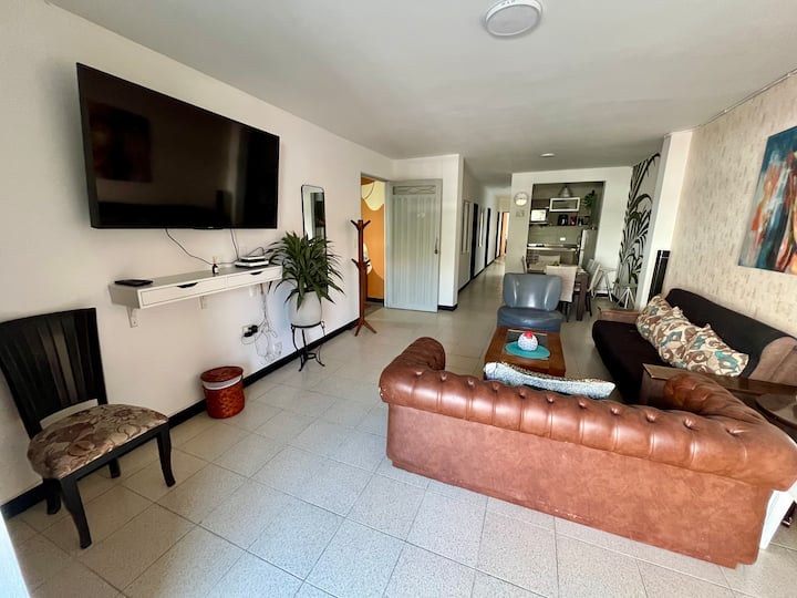 Apartamento Para 7 Personas, Buena Ubicación - 메데인