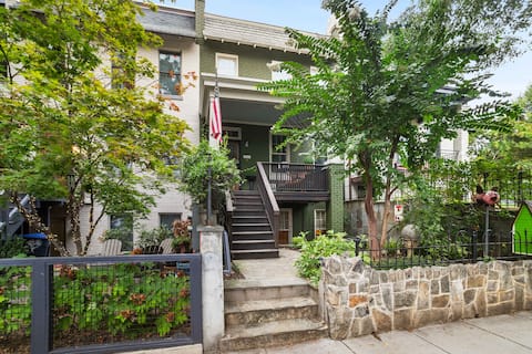 Sojourn 1 Block to Metro, Cap Hill Garden Flat