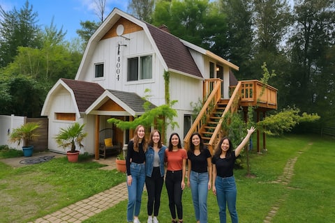 Beautifully Updated House, Centrally located