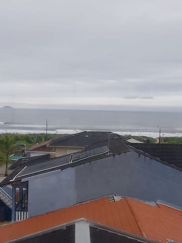 Entire home with 2 bedrooms in Pontal Do Paraná - Cobertura vista para o mar! 100m mar! 7pessoas.