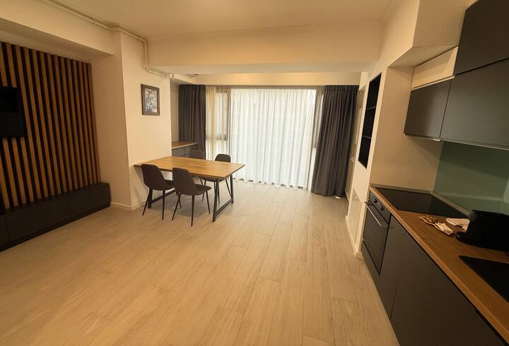 Maritimo 5b (5th Floor – Side Sea View) - Constanța