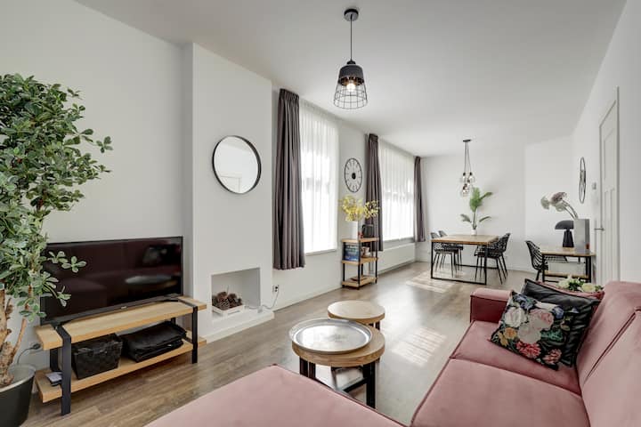HaagsHuisje, easily accessible city apartment
