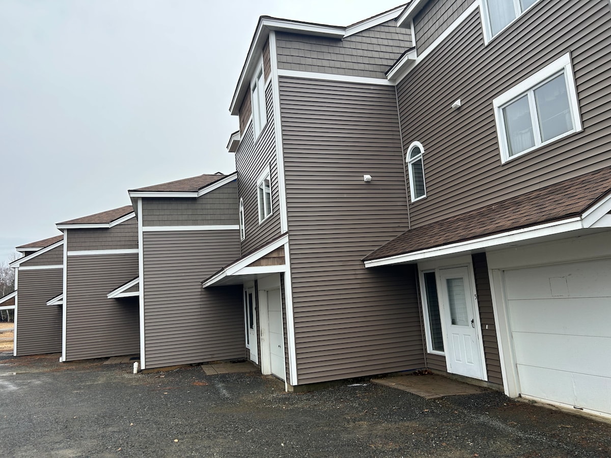 貴重Sandy  Rangeley Lakes #6 Late HO 6 Rangeley Lake Condo #6 with Boat Dock & Kayaks! - Condominiums