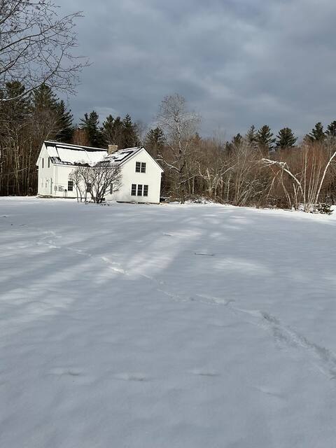 Family friendly farmhouse for winter vacation
