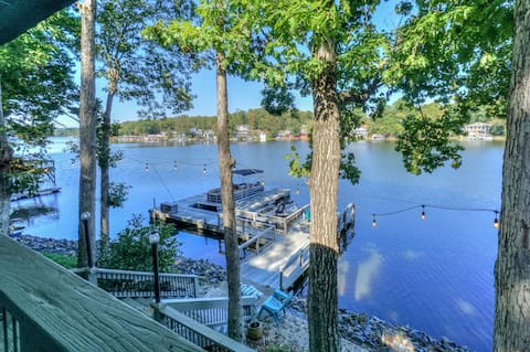 Red Sky Lake House - Tranquility on the Lake!
