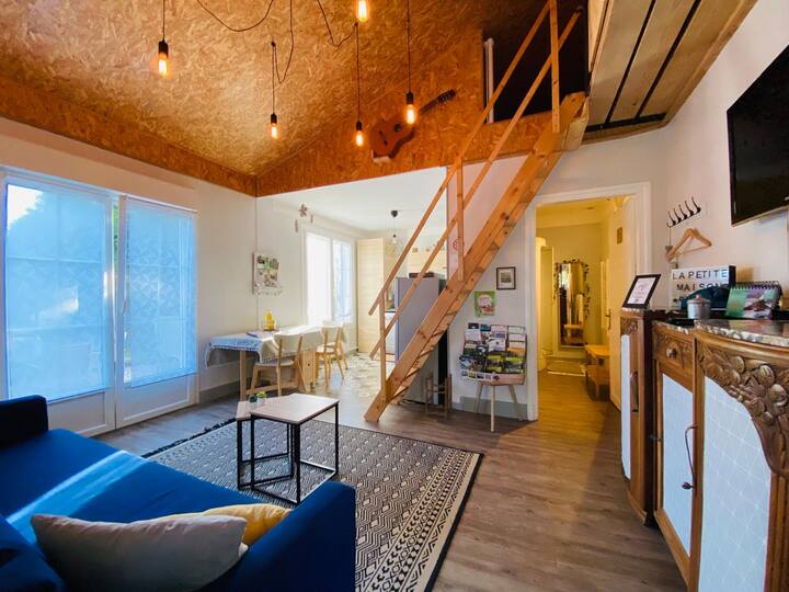 La Petite Maison Bleue - Hébergement Atypique - Ardennes