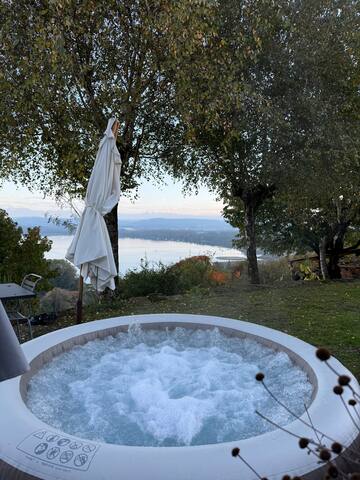 Traumhaftes Ferienhaus mit See- und Alpenblick gallery image 2