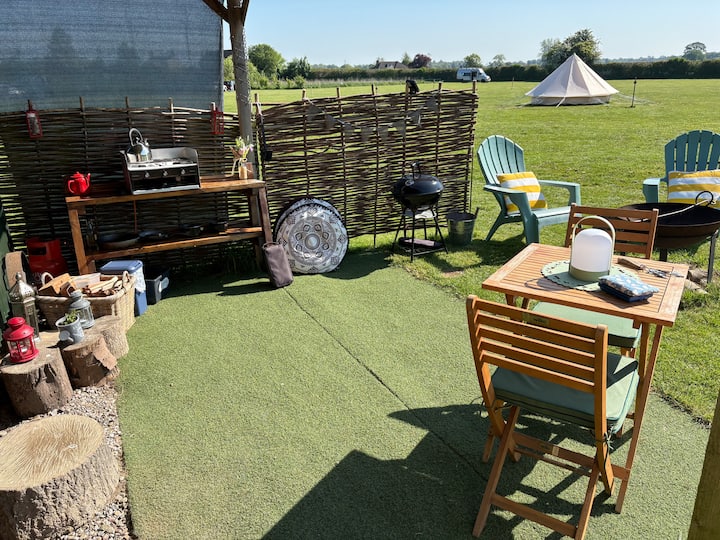 Shepherds Hut With Log Burner In Oswestry - Oswestry
