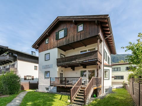 Luxury property, near centre of Kitzbühel, close