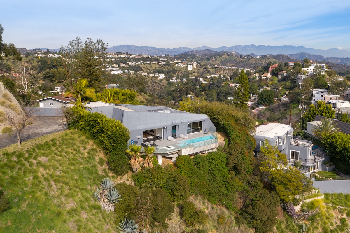 Hollywood Hills Zen Villa | Infinity Pool, Views - Houses for Rent