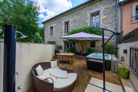 Charming cottage/spa/sauna/barbecue/massage chairs