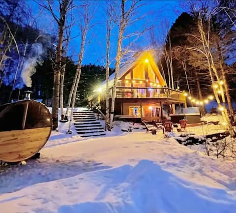 Adventures On the Lake: Sauna, Spa, Cinema, Trails