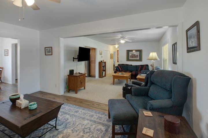 Cute Home, Quiet Area You Will Come Back Again. - Island Lake, Spring Creek