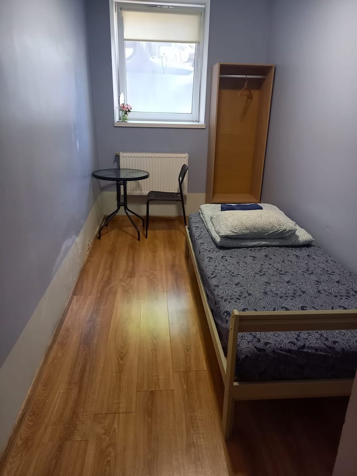 საძინებელი 4