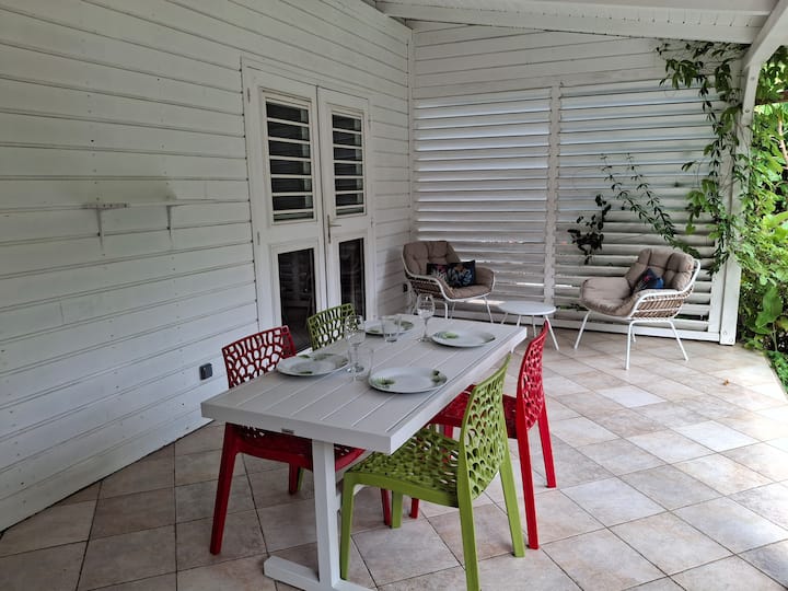 Bungalow Cosy Avec Piscine Et Proche De La Plage - Guadeloupe