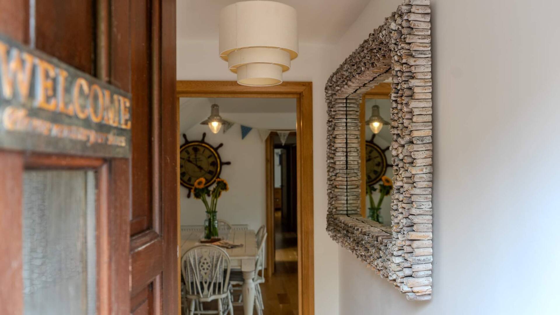 Appledore - Hispaniola Stunning 2 bed 2 bath, sleeps 4(+2) and PARKING!!! — photo 2