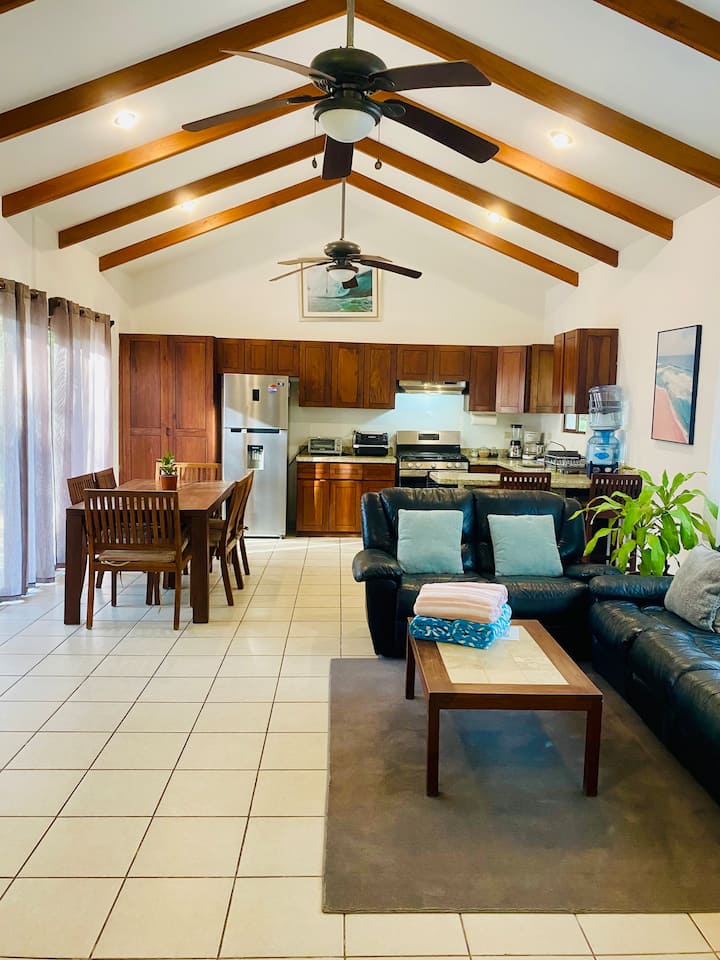 Surf House, 3 Bedroom 2 Min Walk To Playa Colorado - Nicaragua
