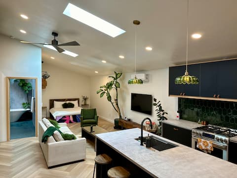 Top performing Airbnb: Green house in West Sacramento