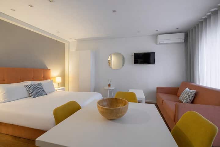 New Modern & Stunning Studio | Historic Center - Braga