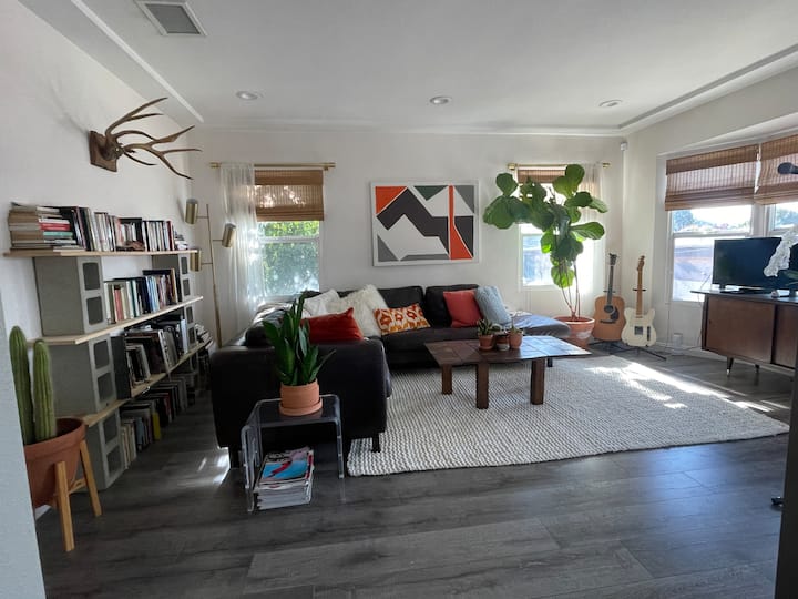 Mid-century Home Near Silverlake - Los Angeles, CA