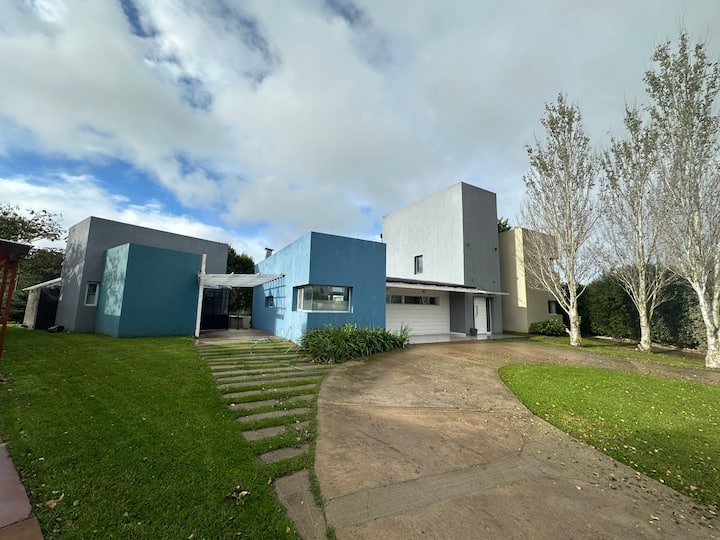 Importante Casa En Rumencó - Mar del Plata