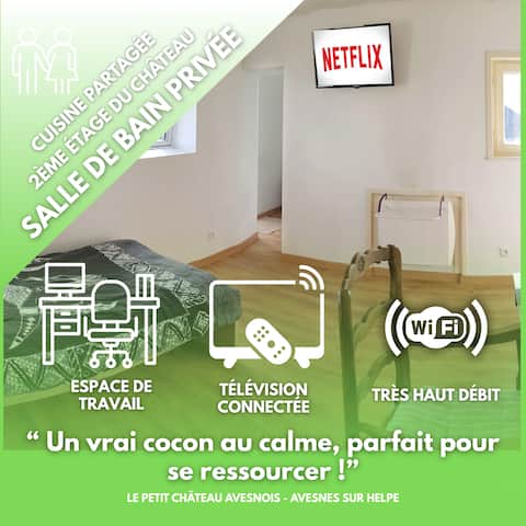 The small Avesnois castle – Studio facing south