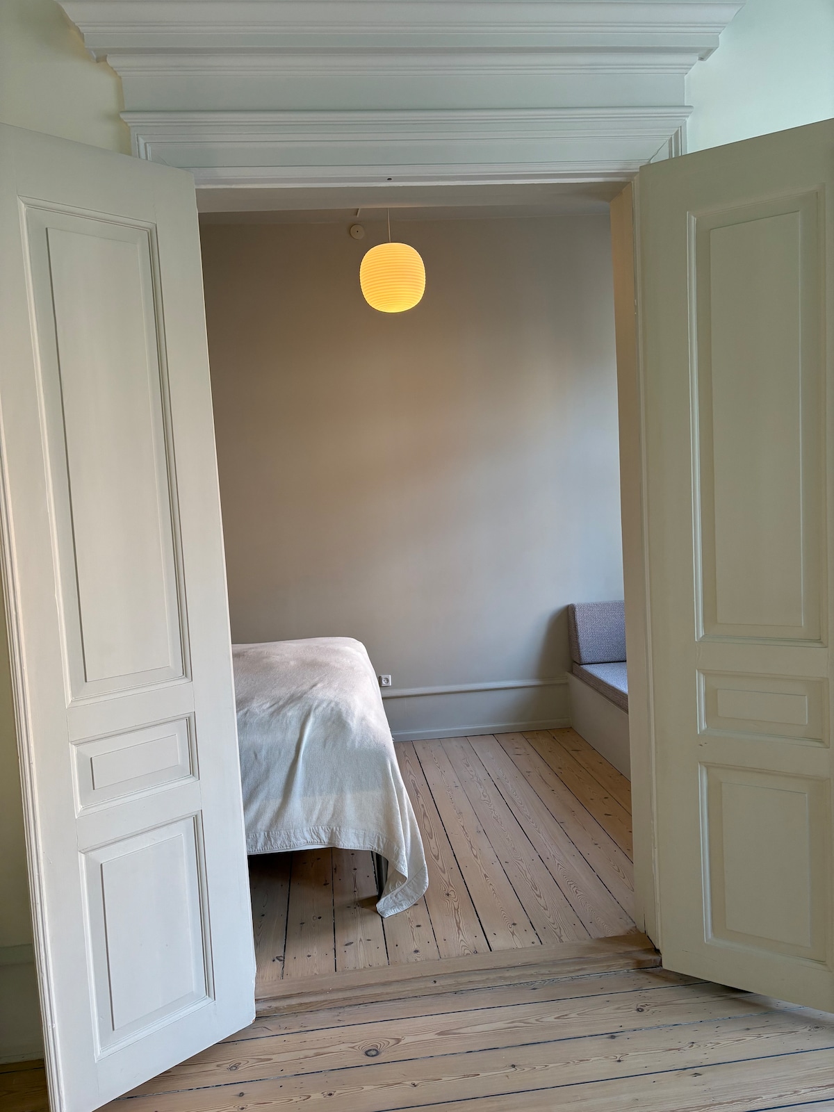 ทางเข้าห้องนอนสำหรับผู้ปกครอง 